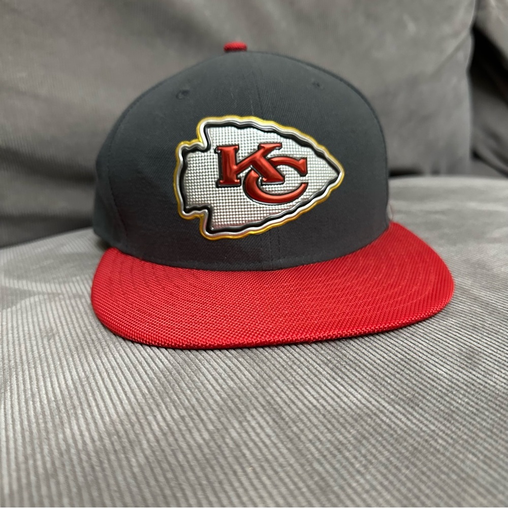Kansas City Chiefs 59fifty Fitted Hat Cap sz 7 3/4 Licensed Gray Red New Era